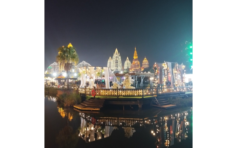 云南西双版纳告庄星光夜市景区（湄公河星光夜市）